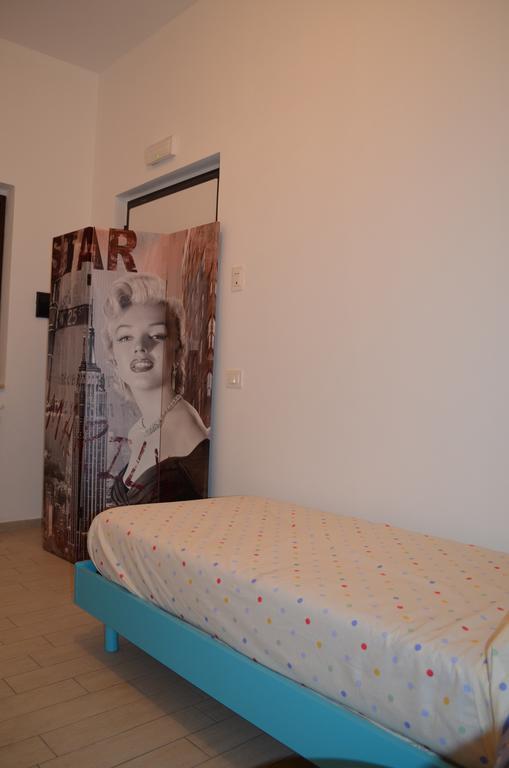 Villa Oscar تروبيا الغرفة الصورة