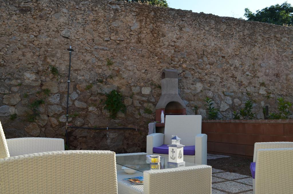 Villa Oscar تروبيا الغرفة الصورة