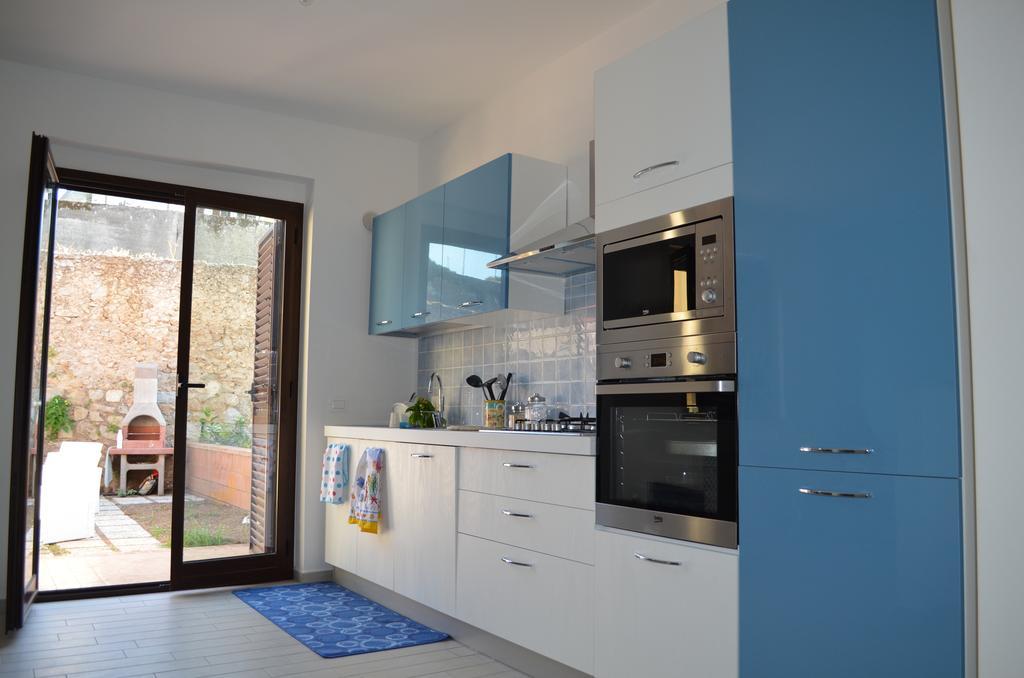 Villa Oscar تروبيا الغرفة الصورة