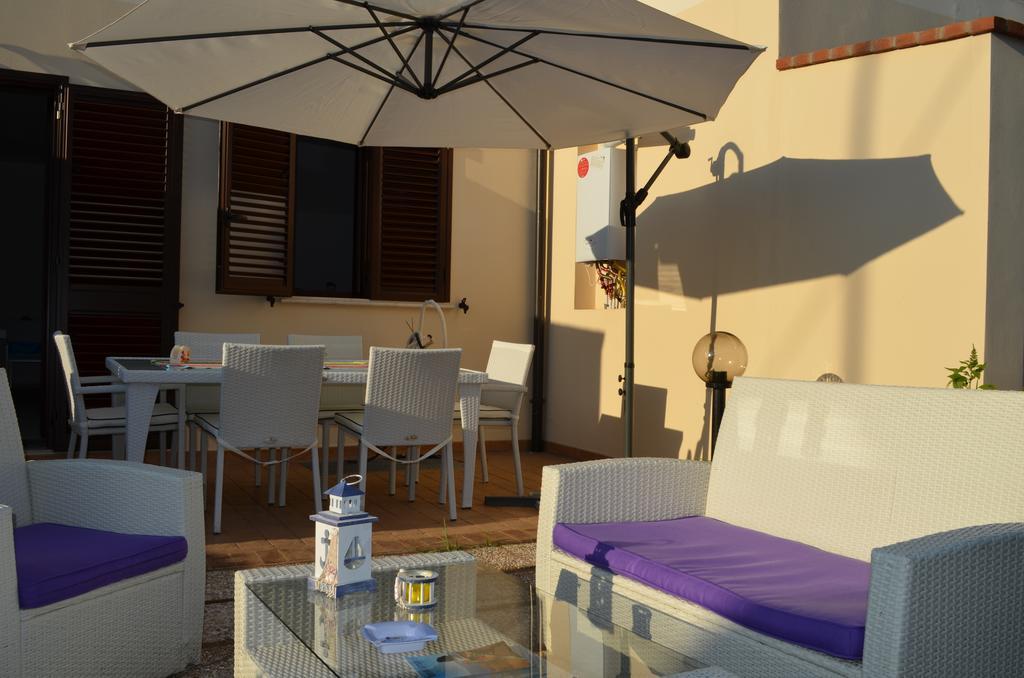 Villa Oscar تروبيا الغرفة الصورة
